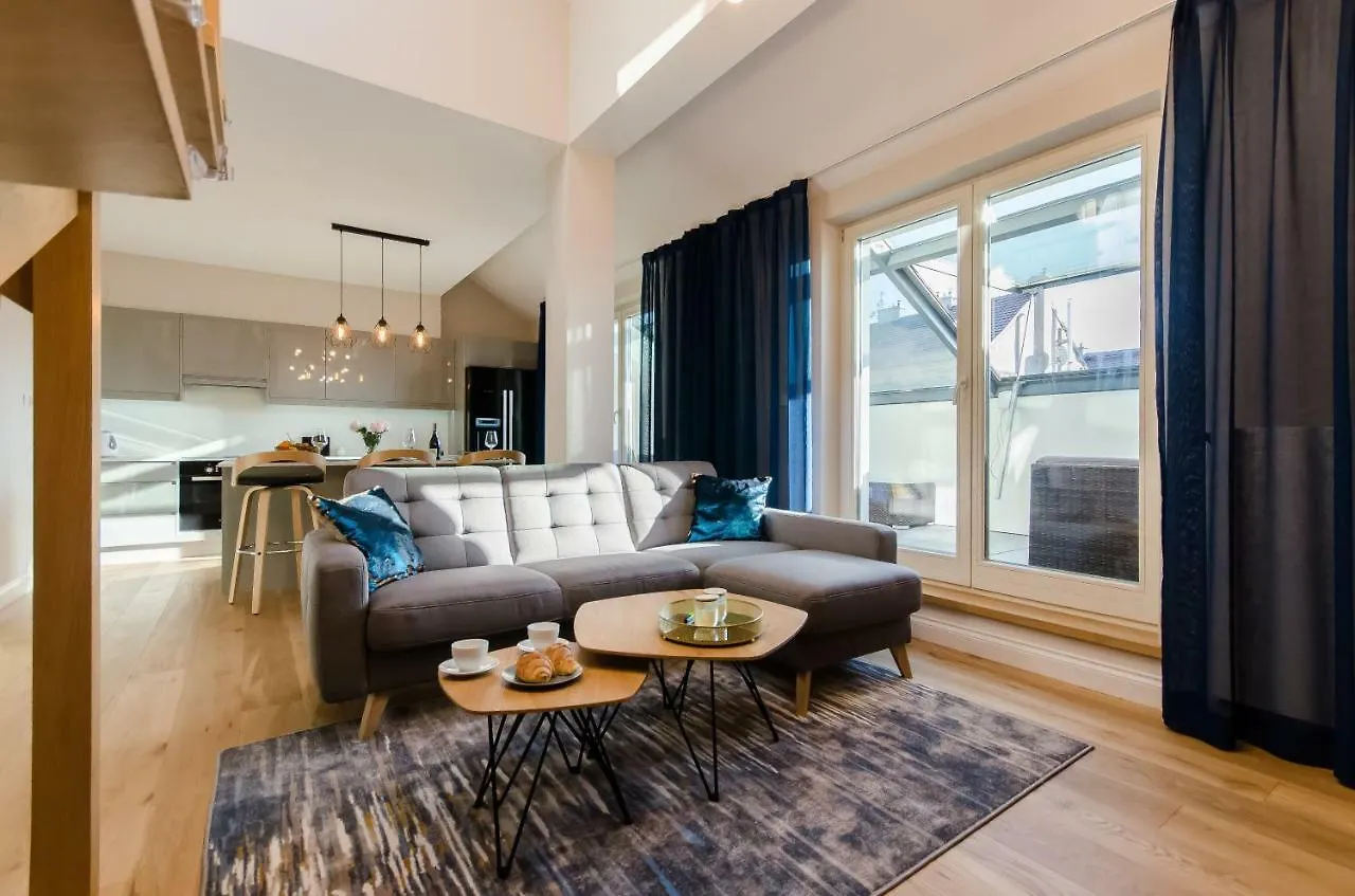 クラクフKazimierz Penthouse With Private Terraceアパートメント クラクフ