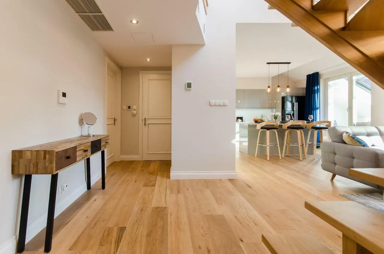 アパート クラクフKazimierz Penthouse With Private Terraceアパートメント