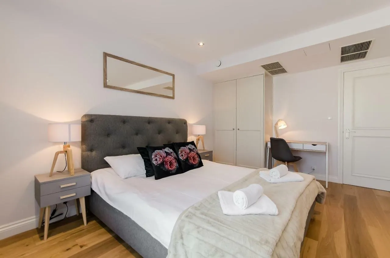 クラクフKazimierz Penthouse With Private Terraceアパートメント ポーランド
